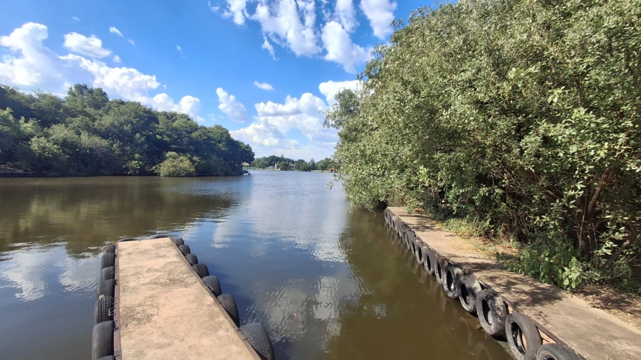 4 Bedroom Property for Sale in Boschenvaal River Front Lodges Free State